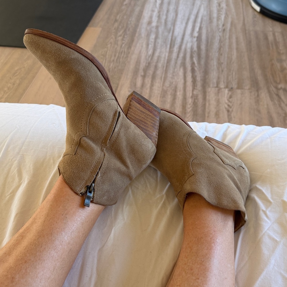 Anthropologie brand beige light taupe suede leather cowboy like Ankle Bootie ❤️🌈